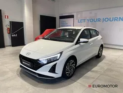Bianco Usata 2023 Hyundai i20 Due volumi | 15.400 € (Buon prezzo)