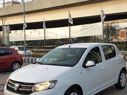 Bianco Usata 2014 Dacia Sandero Tre volumi | 2990 € (Super prezzo)
