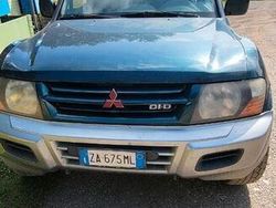 Verde Usata 2002 Mitsubishi Pajero SUV | 8000 €