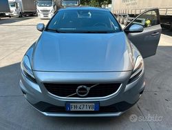 Grigio Usata 2017 Volvo V40 R-Design Kinetic Station wagon | 13.500 € (Molto cara)