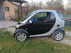 Usata 2000 Smart ForTwo Coupé Due volumi | 3000 € (Molto cara)