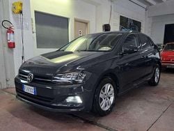 Grigio Usata 2018 VW Polo Comfortline Tre volumi | 13.500 € (Buon prezzo)