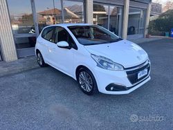 Bianco Usata 2019 Peugeot 208 Allure Due volumi | 8900 € (Ottimo prezzo)
