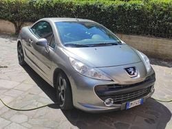 Grigio Usata 2008 Peugeot 207 CC Roland Garros Cabrio | 3800 € (Ottimo prezzo)