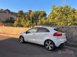 Usata 2014 Kia Rio Due volumi | 4100 € (Buon prezzo)