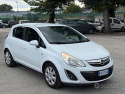Bianco Usata 2013 Opel Corsa Tre volumi | 4200 € (Buon prezzo)