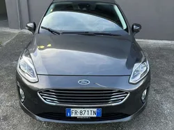 Usata 2018 Ford Fiesta Vignale Due volumi | 9690 € (Ottimo prezzo)