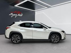Other Usata 2020 Lexus UX 250h Luxury Line SUV | 23.900 € (Molto cara)