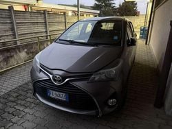 Usata 2016 Toyota Yaris Active Tre volumi | 8950 € (Buon prezzo)