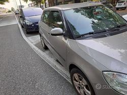 Grigio Usata 2010 Skoda Fabia Due volumi | 3100 € (Ottimo prezzo)