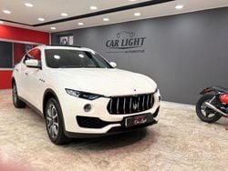 Bianco Usata 2016 Maserati Levante SUV | 32.799 € (Molto cara)