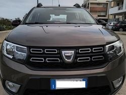 Marrone Usata 2019 Dacia Sandero Stepway Tre volumi | 7900 € (Buon prezzo)