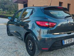 Grigio Usata 2017 Renault Clio IV Zen Tre volumi | 8900 € (Buon prezzo)