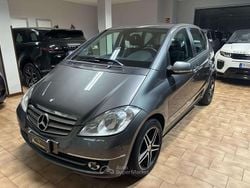 Gray Usata 2011 Mercedes A200 Style Monovolume | 7900 € (Molto cara)