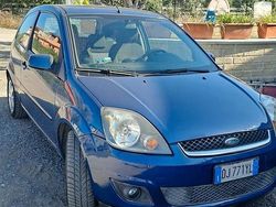 Blu Usata 2007 Ford Fiesta Tre volumi | 1700 € (Buon prezzo)