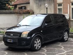 Nero Usata 2006 Ford Fusion Tre volumi | 1950 € (Buon prezzo)