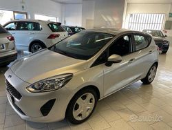 Grigio Usata 2018 Ford Fiesta Tre volumi | 8900 € (Ottimo prezzo)