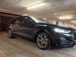 Nero Usata 2023 Ford Focus ST-Line Tre volumi | 21.000 € (Buon prezzo)