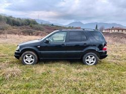Usata 2001 Mercedes ML270 SUV | 2000 €