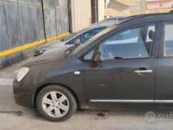 Usata 2008 Kia Carens Monovolume | 1700 €