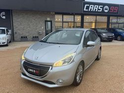 Argento Usata 2017 Peugeot 208 Allure Due volumi | 6800 € (Buon prezzo)
