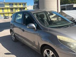Grigio Usata 2009 Renault Scénic III Monovolume | 1999 € (Ottimo prezzo)
