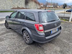 Grigio Usata 2010 Opel Astra Station wagon | 3250 € (Cara)