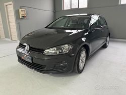 Grigio Usata 2016 VW Golf Executive Tre volumi | 7900 € (Buon prezzo)