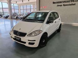 Bianco Usata 2008 Mercedes A180 Elegance Due volumi | 3900 € (Buon prezzo)
