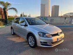 Grigio Usata 2015 VW Golf VII Highline Tre volumi | 9100 € (Super prezzo)