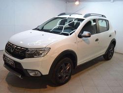 Bianco Usata 2017 Dacia Sandero Stepway Tre volumi | 8490 € (Buon prezzo)