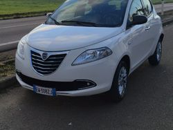 Bianco Usata 2014 Lancia Ypsilon Due volumi | 6500 €