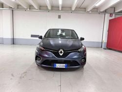 N.d Usata 2022 Renault Clio V Business Tre volumi | 13.900 € (Buon prezzo)