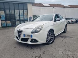 Bianco Usata 2013 Alfa Romeo Giulietta Distinctive Tre volumi | 4500 € (Ottimo prezzo)