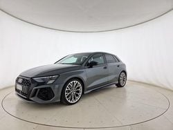 Grigio daytona perla Usata 2022 Audi RS3 Sportback Ambiente Due volumi | 54.900 € (Buon prezzo)