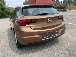 Bronzo Usata 2016 Opel Astra S Tre volumi | 10.000 € (Buon prezzo)