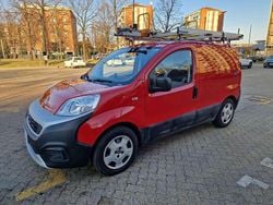 Rosso Usata 2016 Fiat Fiorino Monovolume | 5760 € (Buon prezzo)