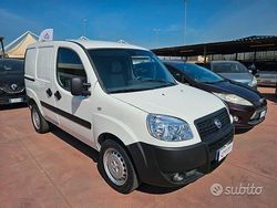 Bianco Usata 2007 Fiat Doblò Monovolume | 3990 €