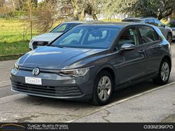 Grigio Usata 2021 VW Golf VIII Life Tre volumi | 17.500 € (Buon prezzo)