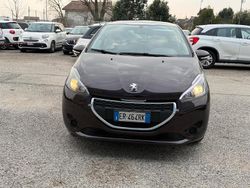 Nero Usata 2013 Peugeot 208 Access Due volumi | 4500 € (Buon prezzo)