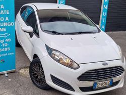 Bianco Usata 2012 Ford Fiesta Titanium Tre volumi | 4700 € (Buon prezzo)
