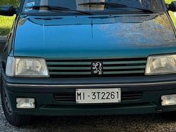 Verde Usata 1991 Peugeot 205 Tre volumi | 7200 €