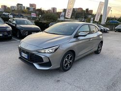 Grigio Usata 2024 MG MG3 Luxury Due volumi | 17.390 € (Buon prezzo)