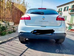 Bianco Usata 2010 Renault Mégane Tre volumi | 3500 € (Cara)