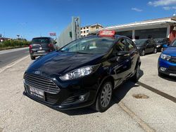 Nero Usata 2014 Ford Fiesta Due volumi | 3890 € (Buon prezzo)
