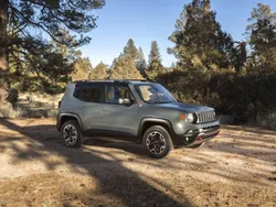 Arancione Usata 2016 Jeep Renegade Trailhawk SUV | 15.990 € (Buon prezzo)