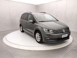 Grigio scuro Usata 2018 VW Touran Comfortline Monovolume | 20.900 € (Buon prezzo)