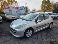 Grigio Usata 2009 Peugeot 207 Due volumi | 2400 € (Buon prezzo)