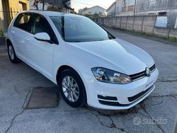 Bianco Usata 2016 VW Golf Tre volumi | 11.500 €