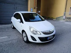Usata 2011 Opel Corsa Club Tre volumi | 3200 € (Buon prezzo)